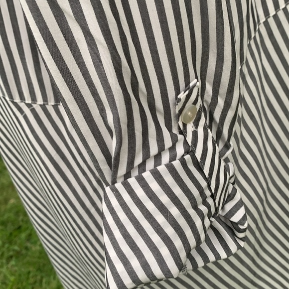 J Jill Gray & White Striped Button Down Adjustable Sleeve Peplum Tunic XS - Picture 4 of 8
